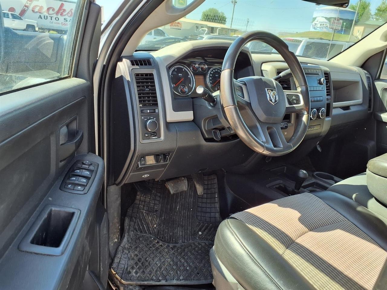 RAM 3500 4WD Crew Cab 169" ST 2011