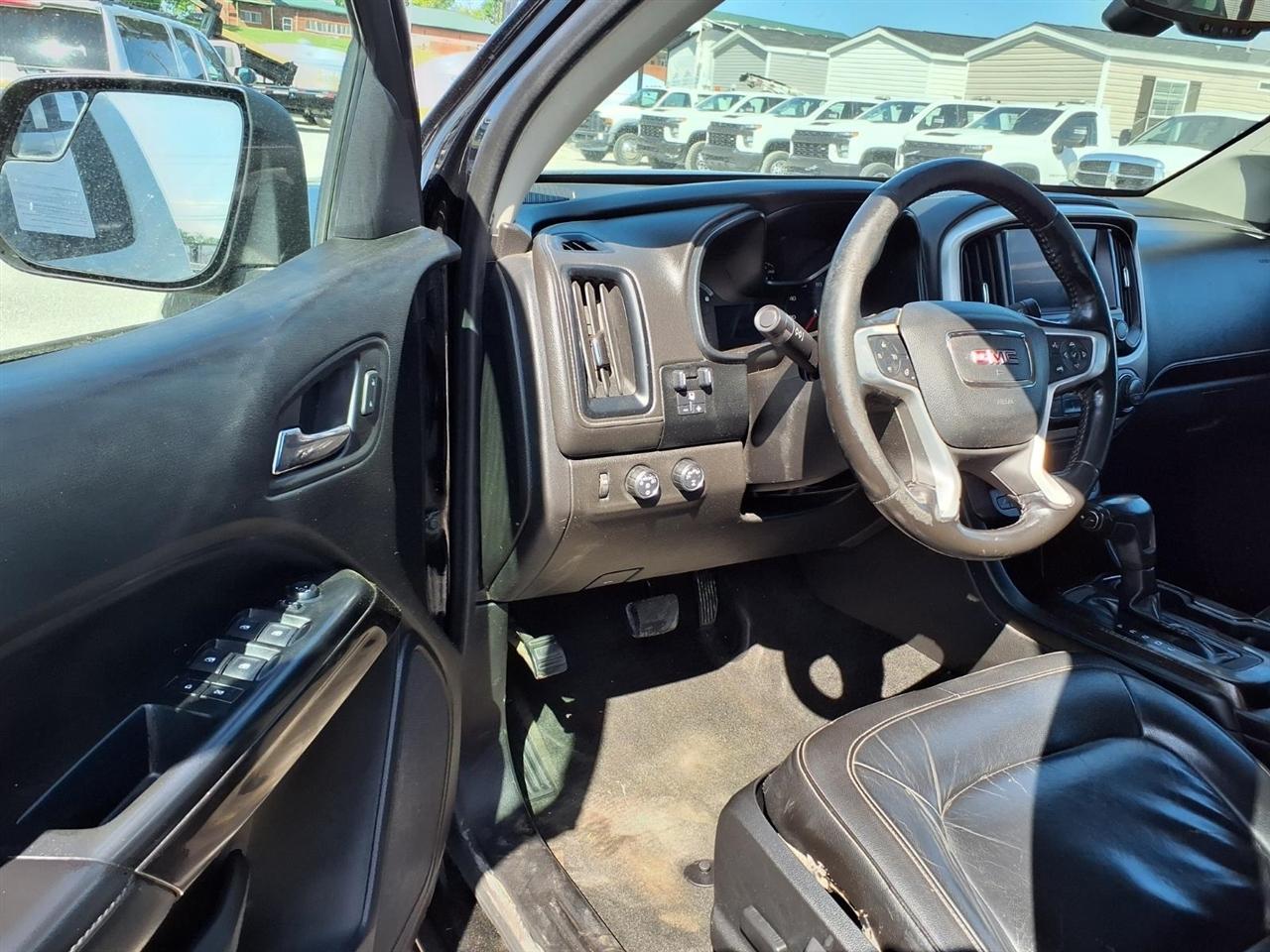 GMC Canyon 4WD Crew Cab 140.5" SLT 2019