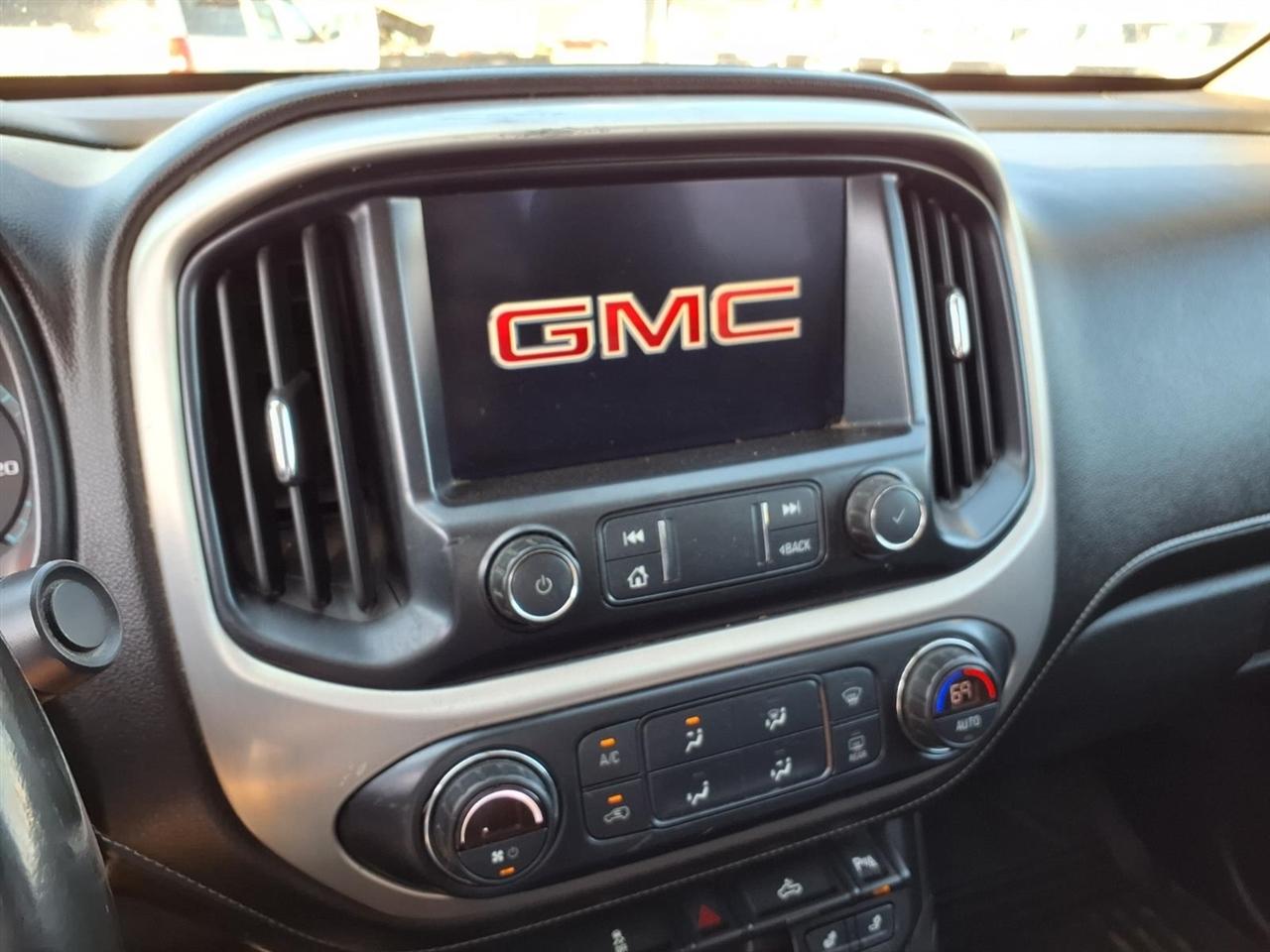 GMC Canyon 4WD Crew Cab 140.5" SLT 2019