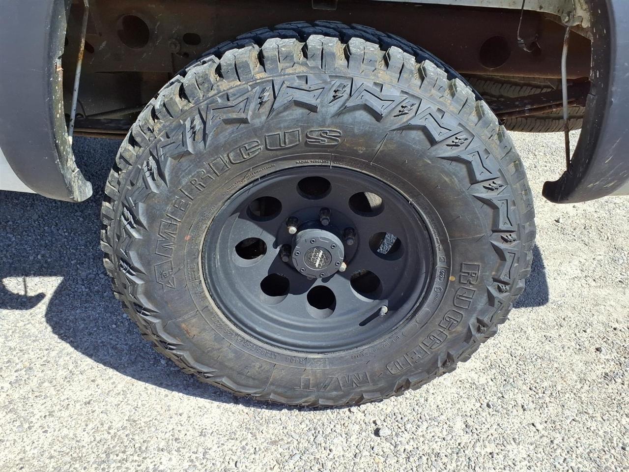 Chevrolet Silverado 1500 Ext Cab 143.5" WB 4WD LS 2004