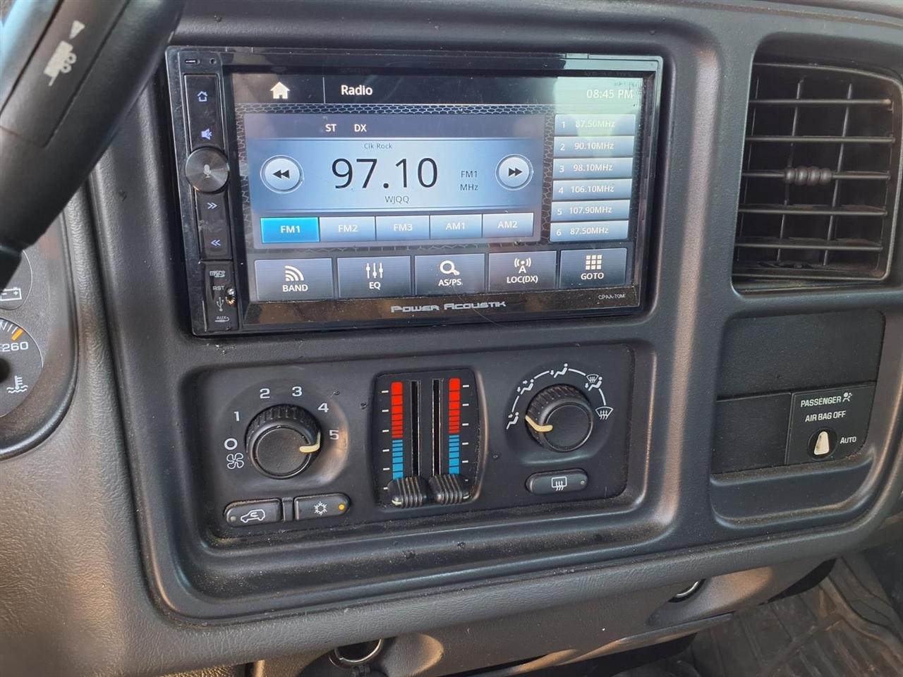 Chevrolet Silverado 1500 Ext Cab 143.5" WB 4WD LS 2004