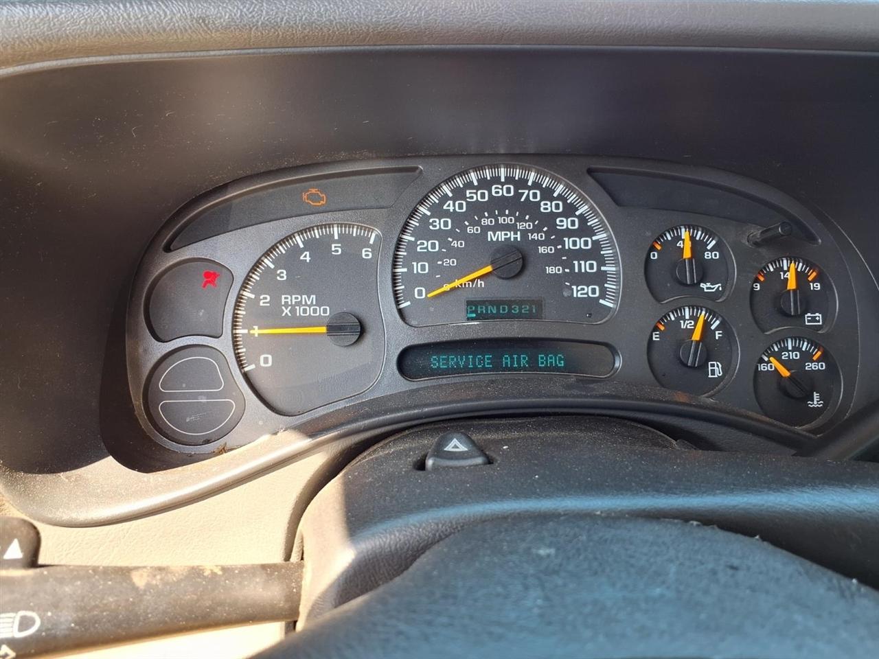 Chevrolet Silverado 1500 Ext Cab 143.5" WB 4WD LS 2004