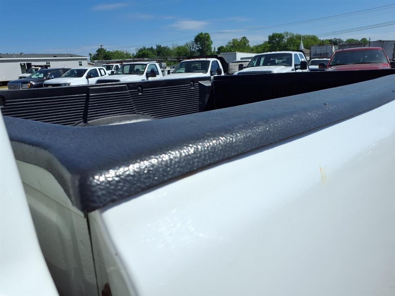 Chevrolet Silverado 1500 Ext Cab 143.5" WB 4WD LS 2004