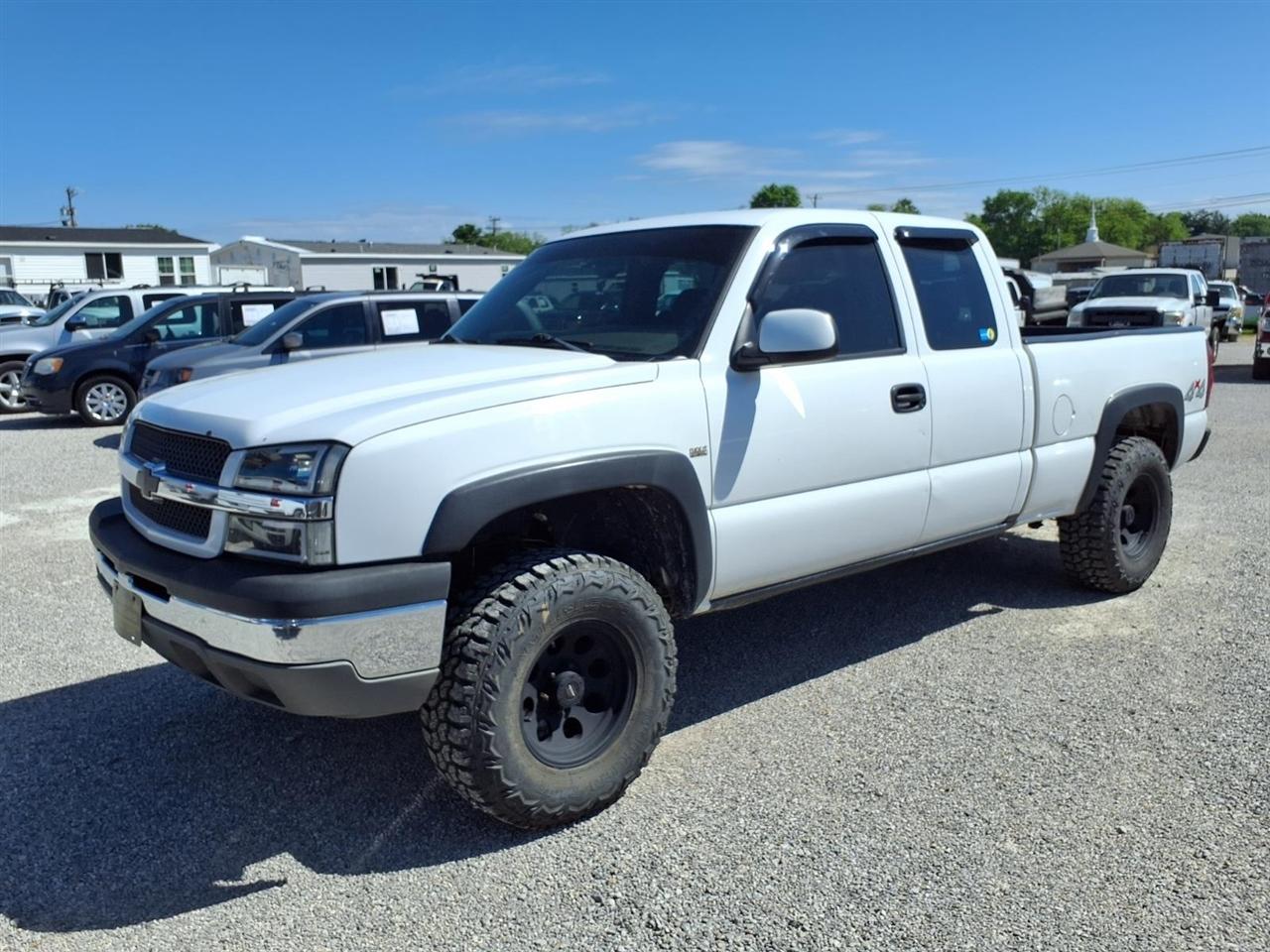 2004 Chevrolet Silverado 1500 Ext Cab 143.5" WB 4WD LS