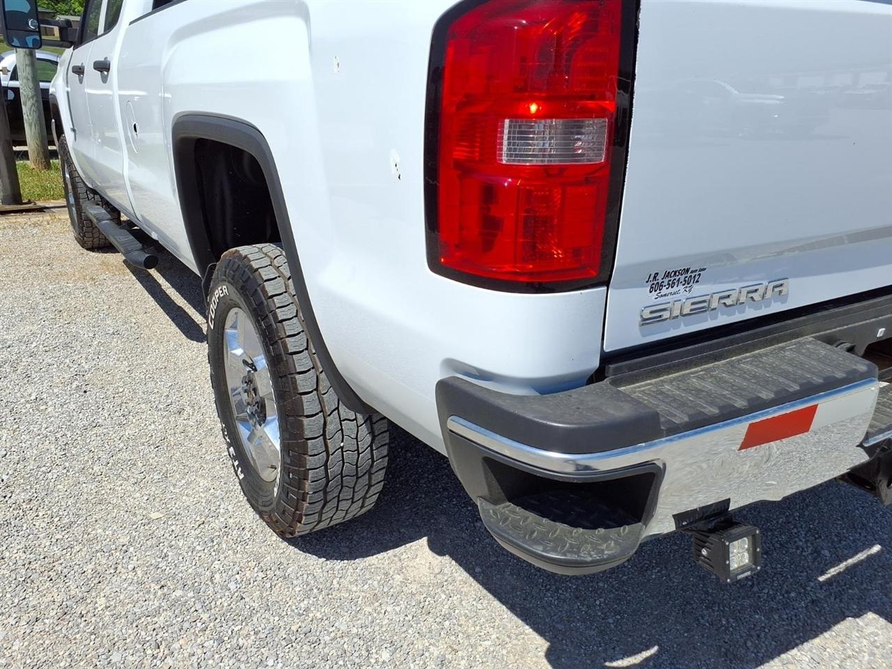 GMC Sierra 2500HD 4WD Double Cab 158.1" 2015