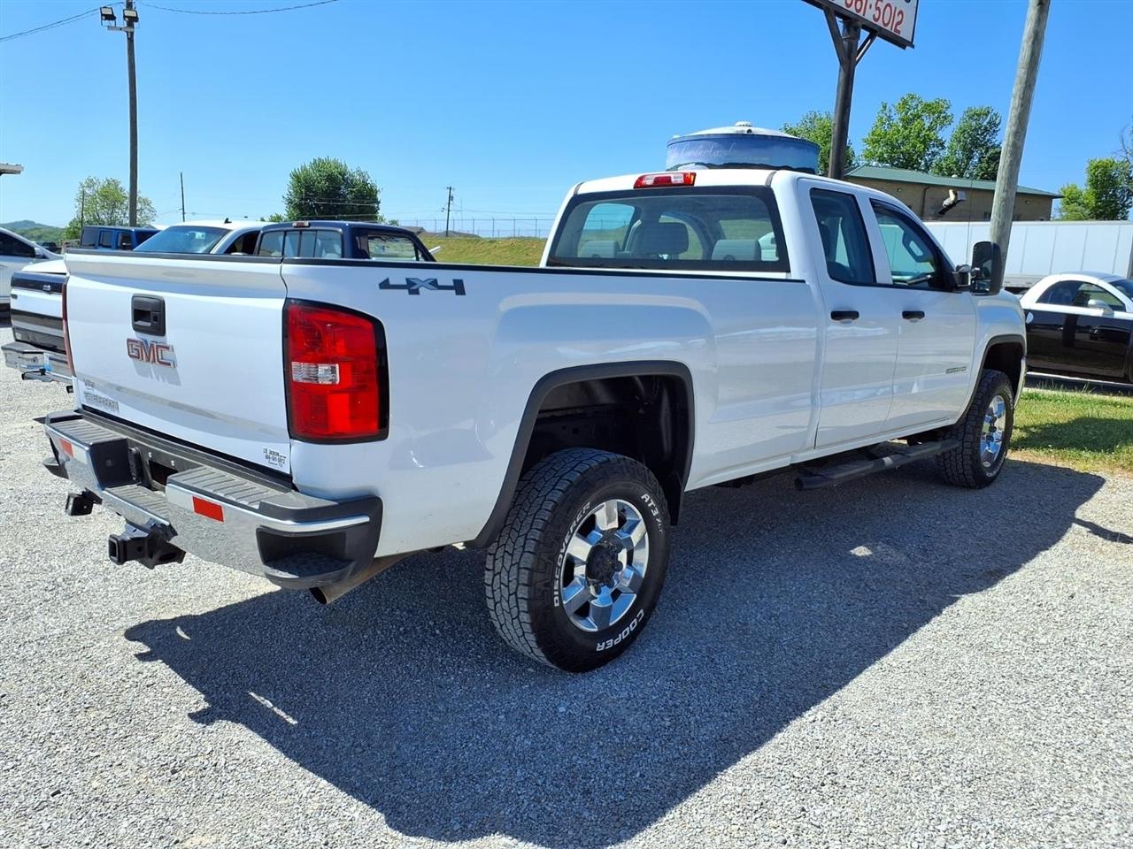 GMC Sierra 2500HD 4WD Double Cab 158.1" 2015