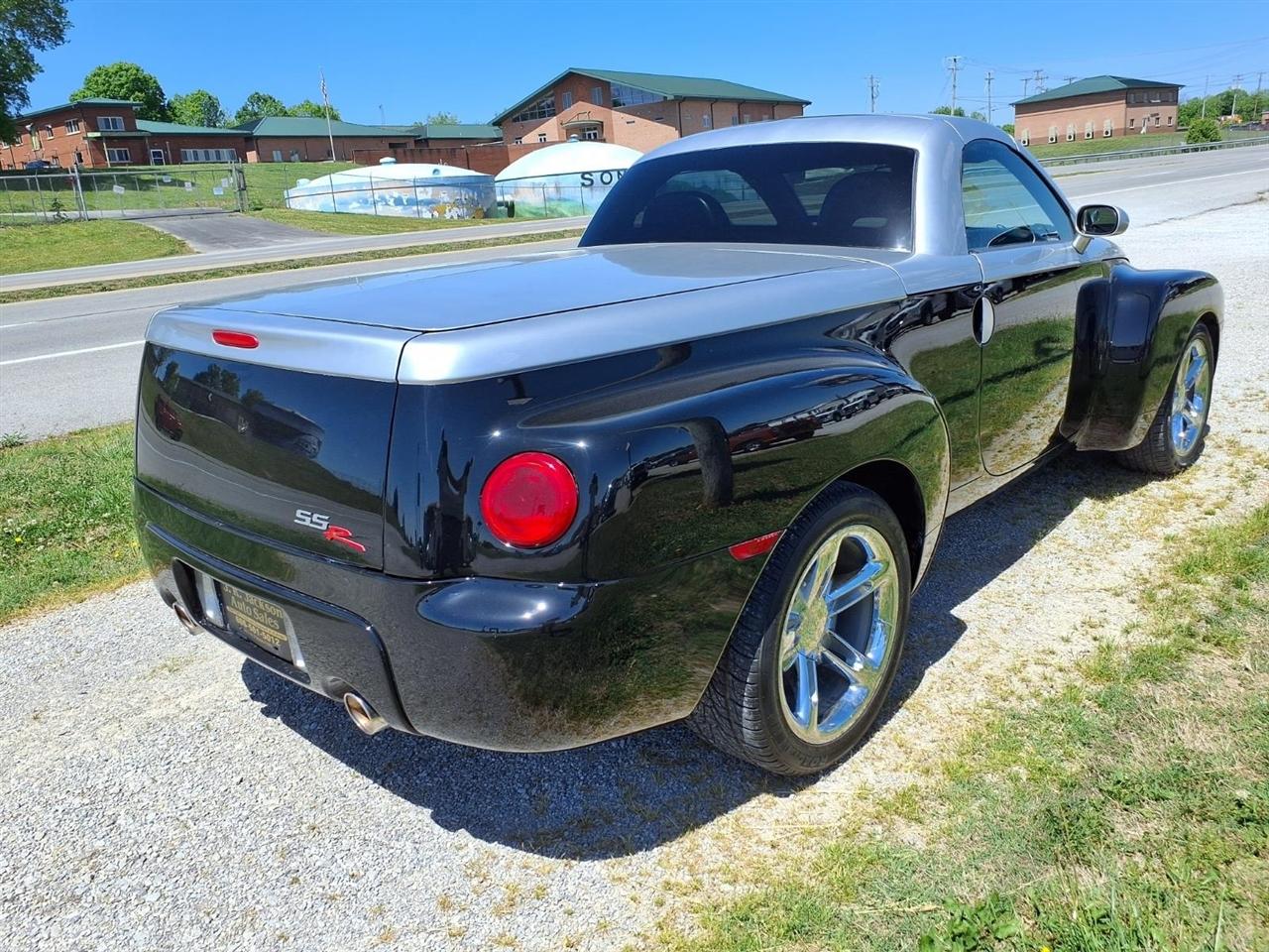 Chevrolet SSR Reg Cab 116.0" WB LS 2004