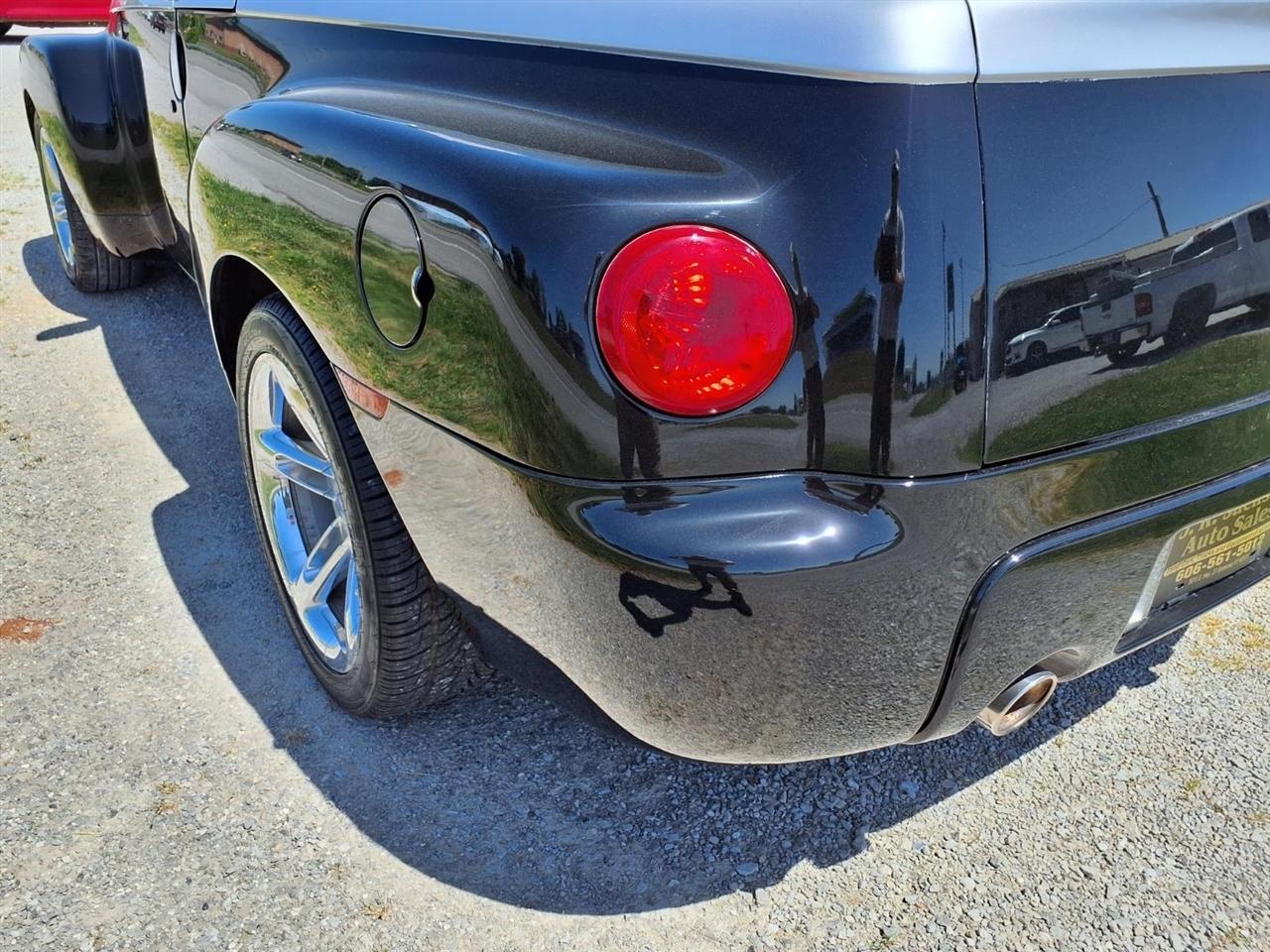 Chevrolet SSR Reg Cab 116.0" WB LS 2004