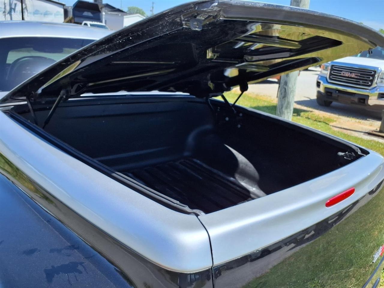 Chevrolet SSR Reg Cab 116.0" WB LS 2004