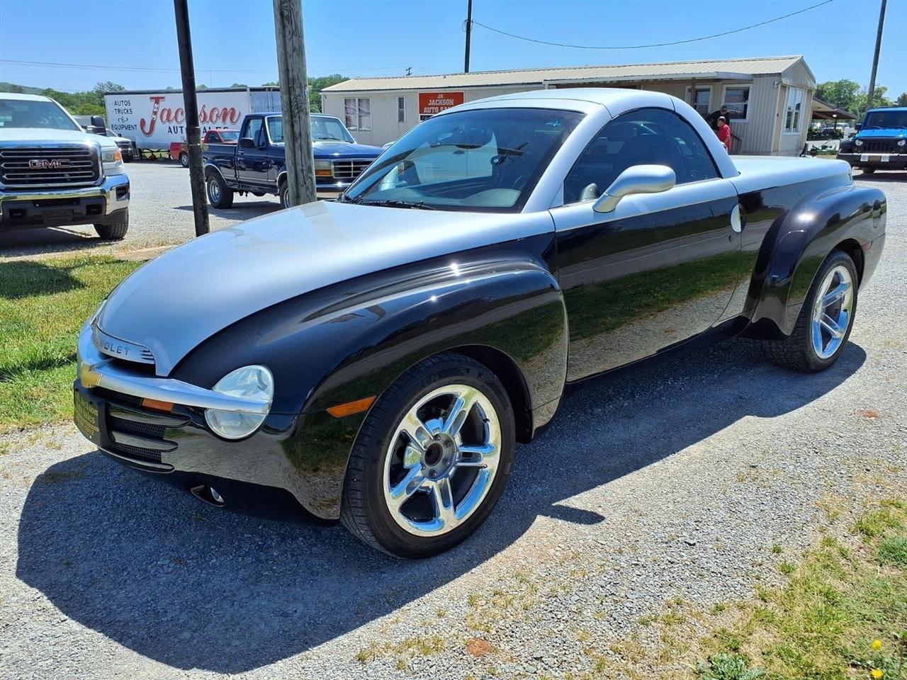 2004 Chevrolet SSR Reg Cab 116.0" WB LS