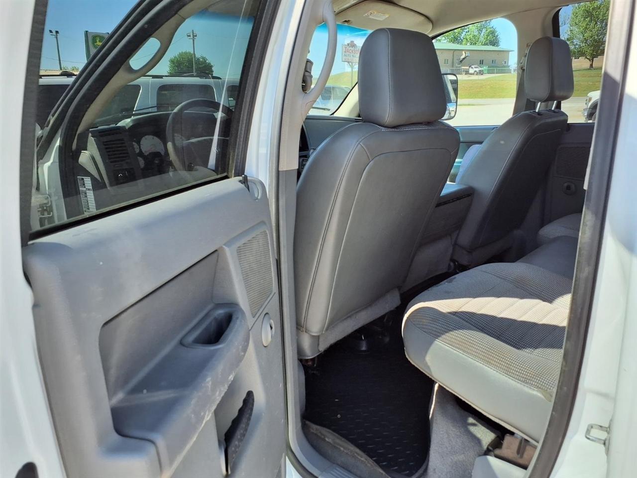 Dodge Ram 2500 4WD Quad Cab 160.5" ST 2008