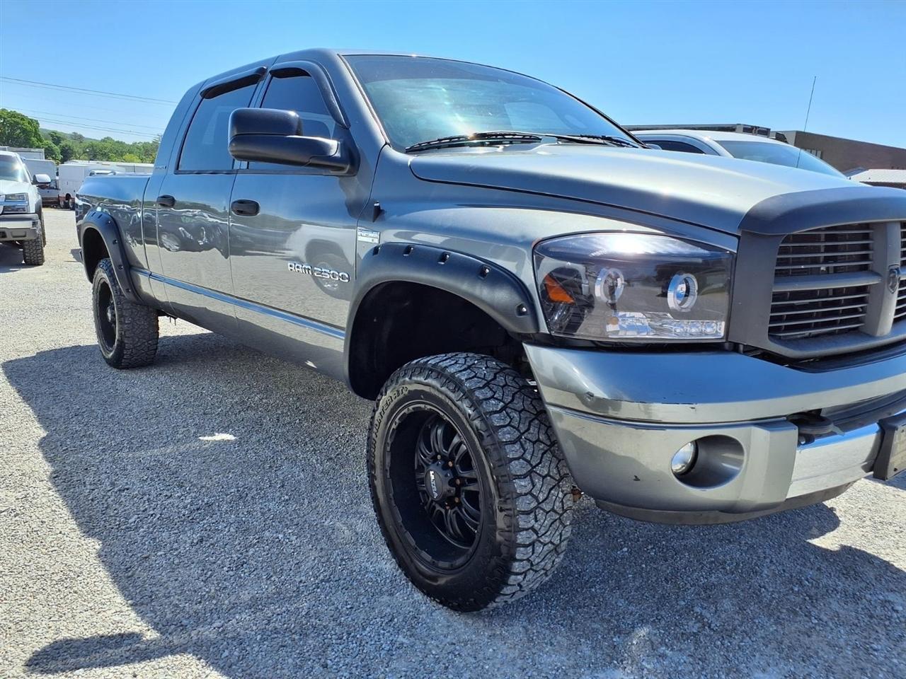 Dodge Ram 2500 4dr Mega Cab 160.5" WB 4WD Laramie 2006