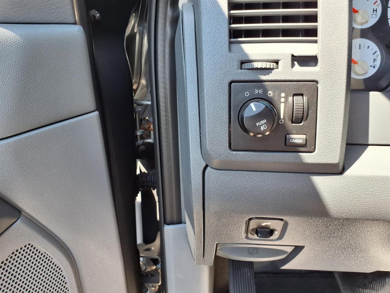 Dodge Ram 2500 4dr Mega Cab 160.5" WB 4WD Laramie 2006