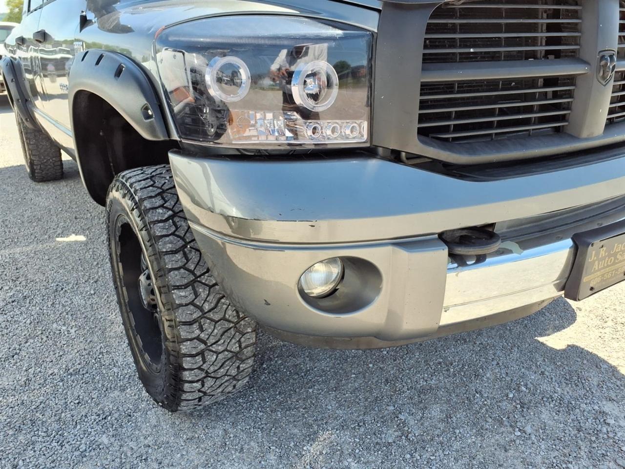 Dodge Ram 2500 4dr Mega Cab 160.5" WB 4WD Laramie 2006