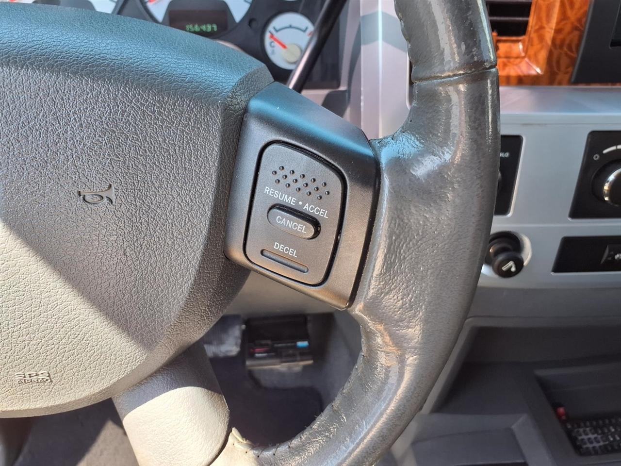 Dodge Ram 2500 4dr Mega Cab 160.5" WB 4WD Laramie 2006