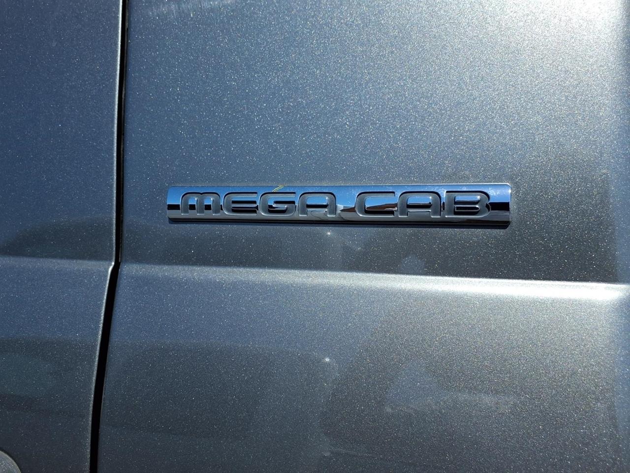 Dodge Ram 2500 4dr Mega Cab 160.5" WB 4WD Laramie 2006