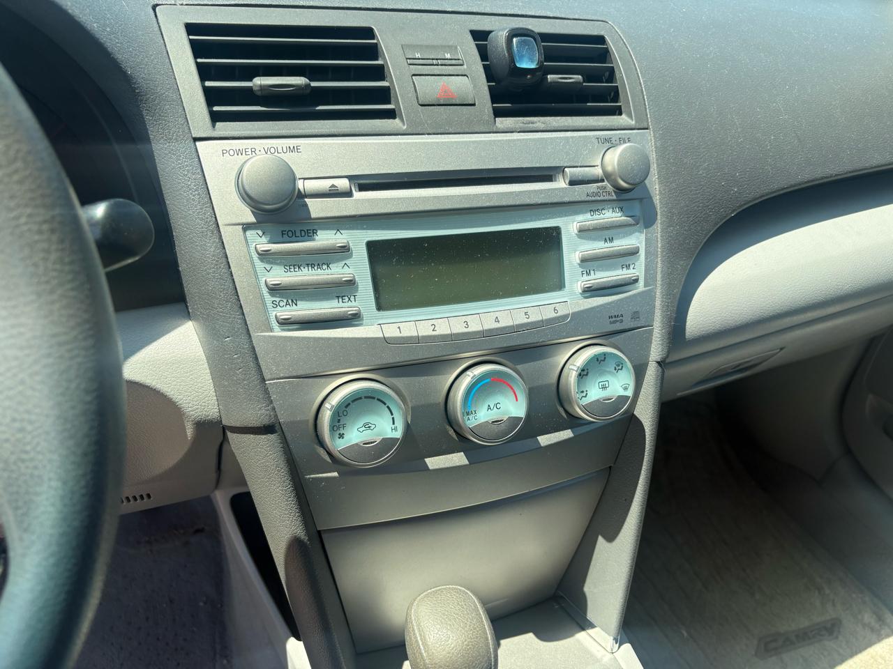 Toyota Camry 4dr Sdn I4 Auto LE (Natl) *Ltd Avail* 2009