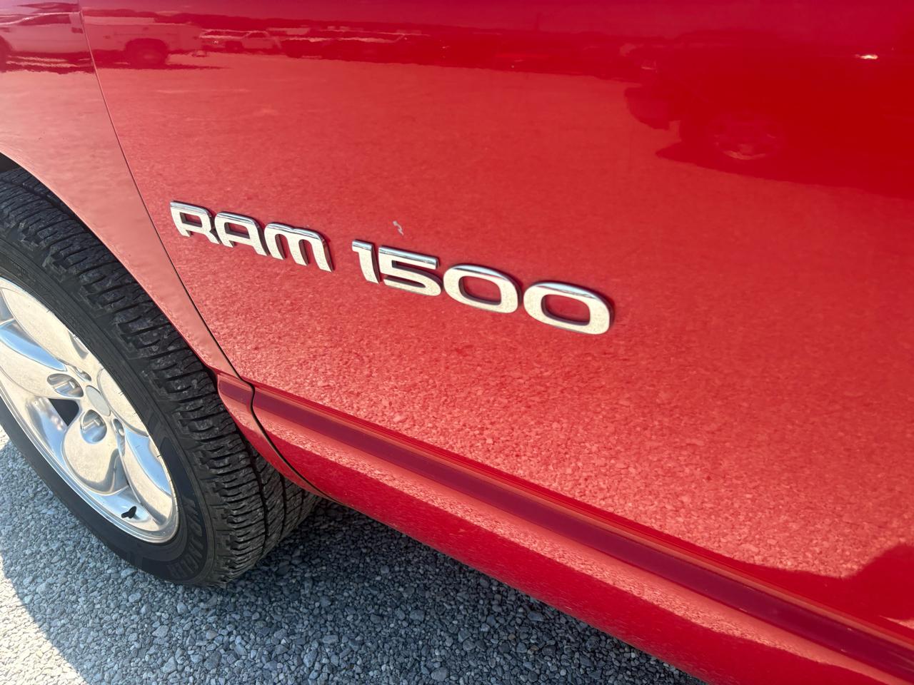Dodge Ram 1500 4dr Quad Cab 140" WB 2002