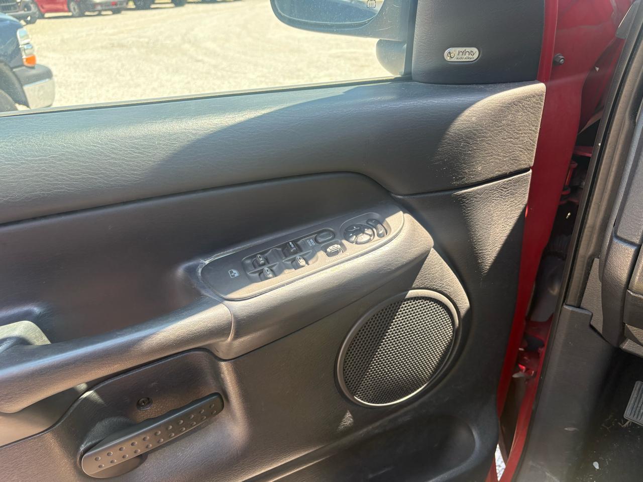 Dodge Ram 1500 4dr Quad Cab 140" WB 2002