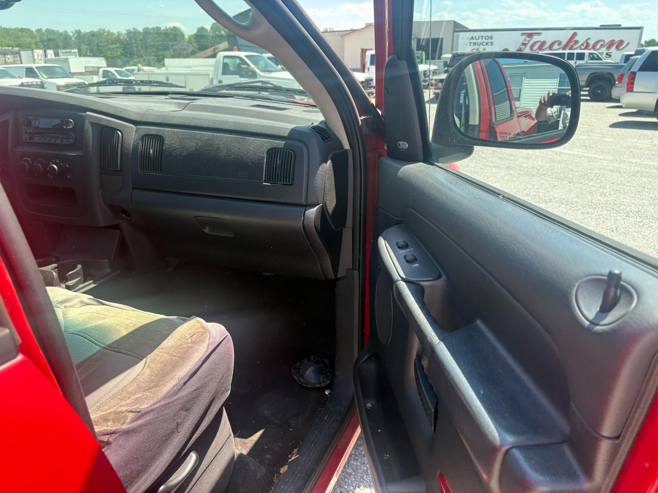 Dodge Ram 1500 4dr Quad Cab 140" WB 2002