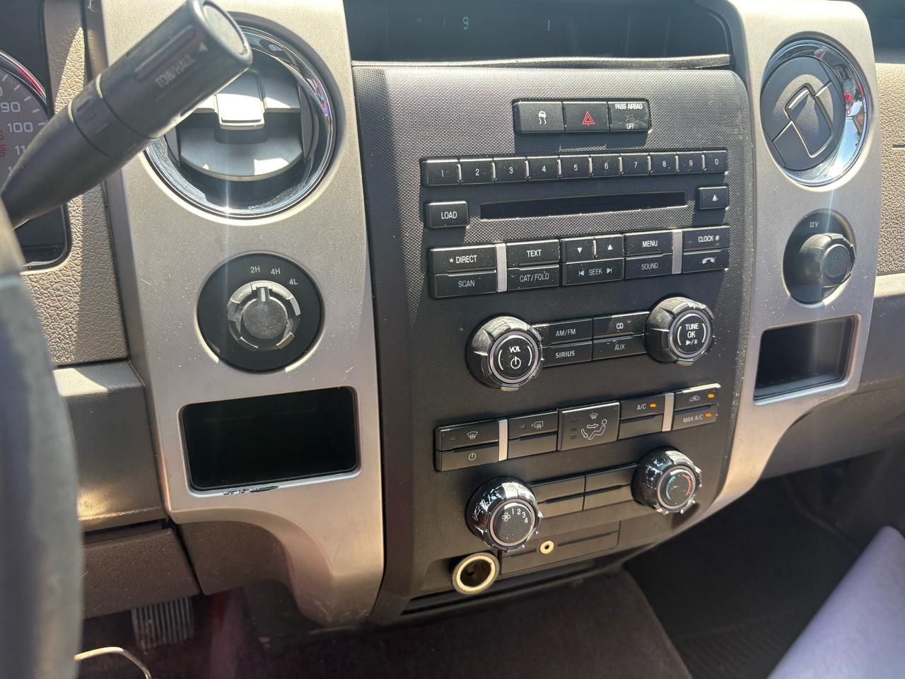 Ford F-150 4WD SuperCab 133" XLT 2010