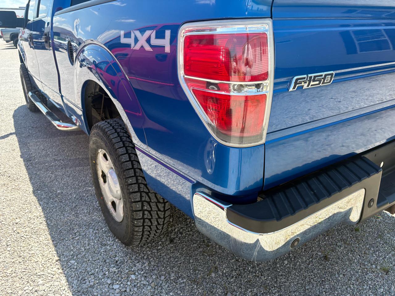 Ford F-150 4WD SuperCab 133" XLT 2010