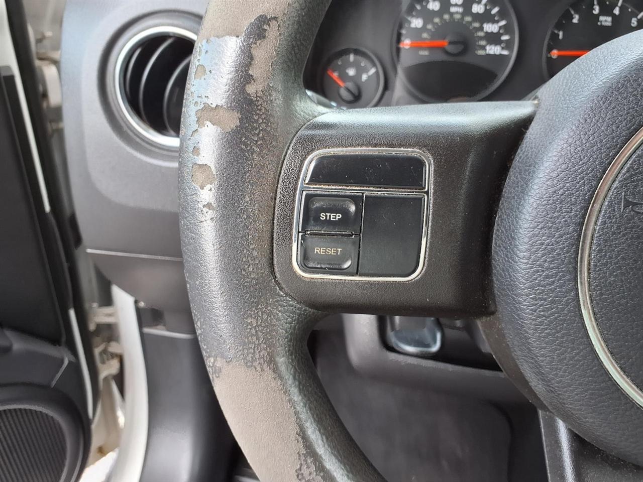 Jeep Compass 4WD 4dr Sport 2012