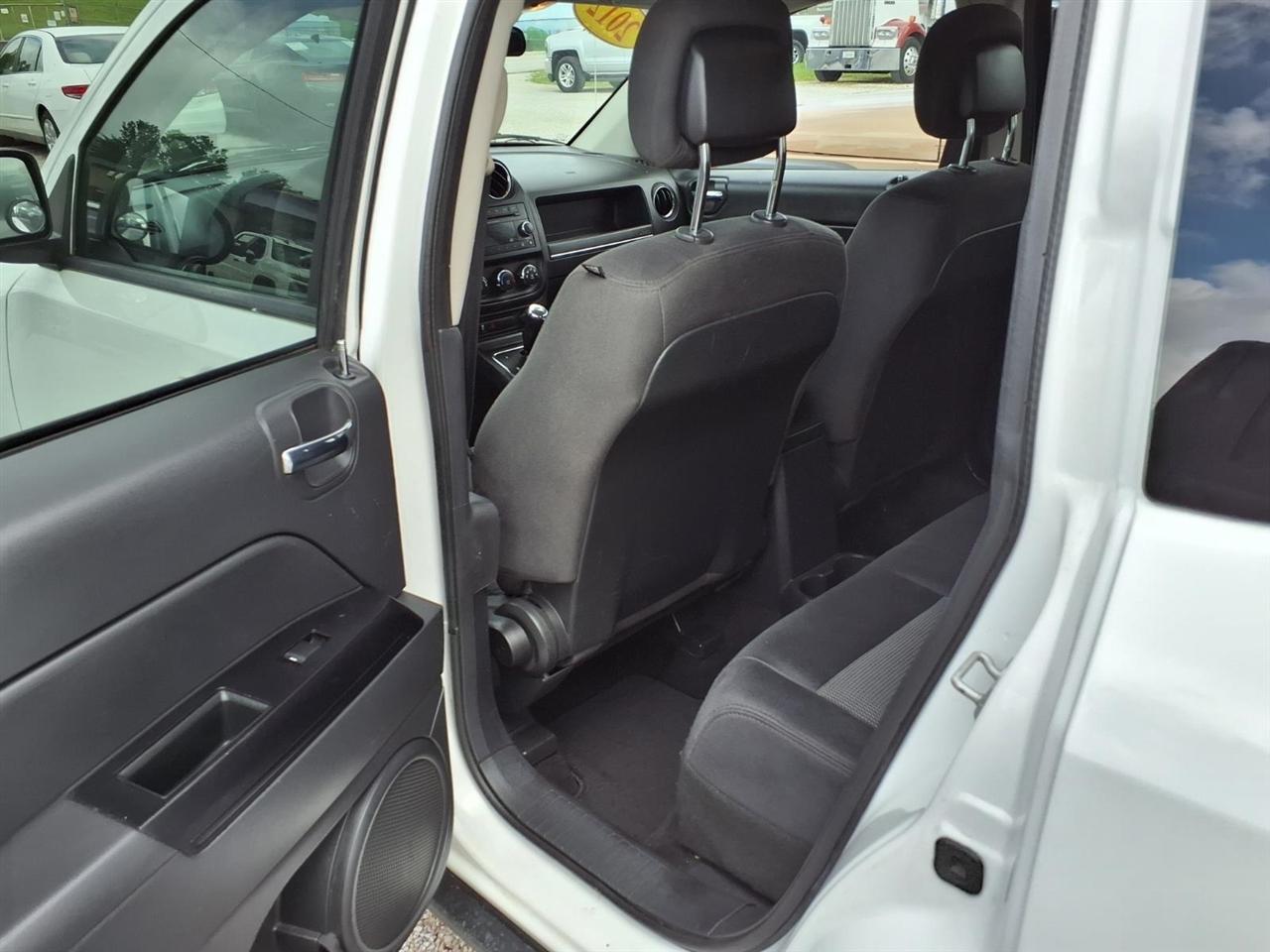 Jeep Compass 4WD 4dr Sport 2012