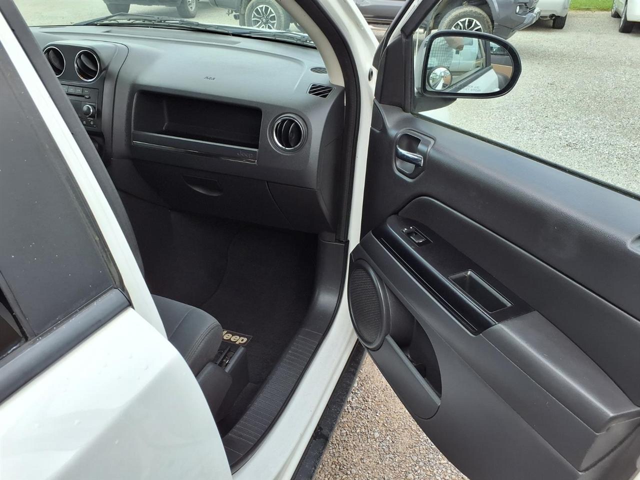 Jeep Compass 4WD 4dr Sport 2012