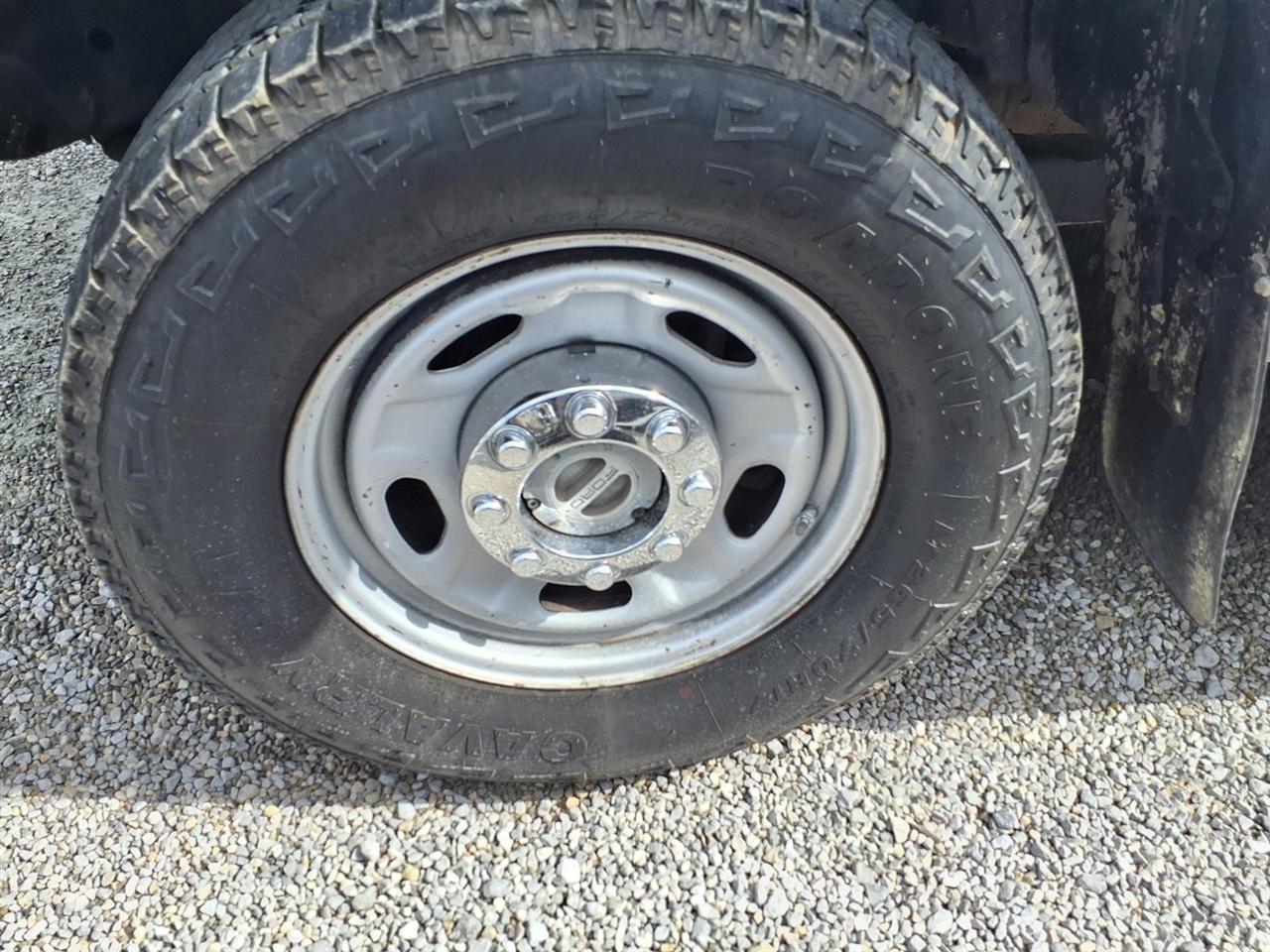 Ford Super Duty F-350 SRW 4WD Reg Cab 137" XLT 2010