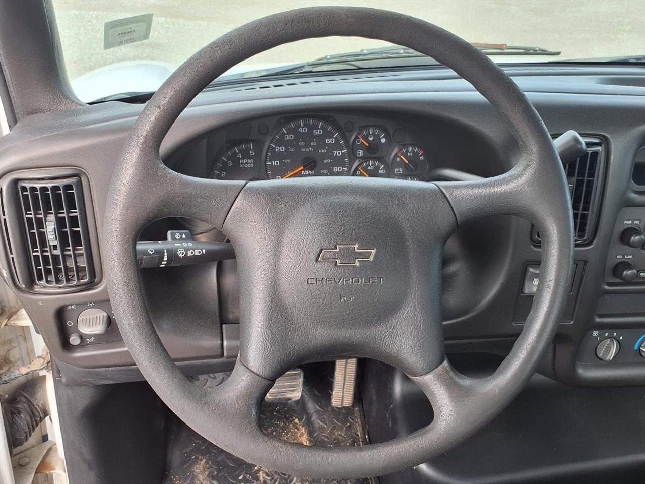 Chevrolet CC5500 Regular Cab 2WD 2005