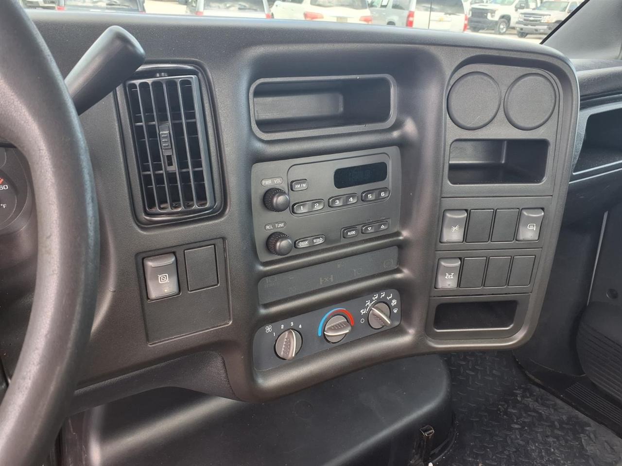 Chevrolet CC5500 Regular Cab 2WD 2005