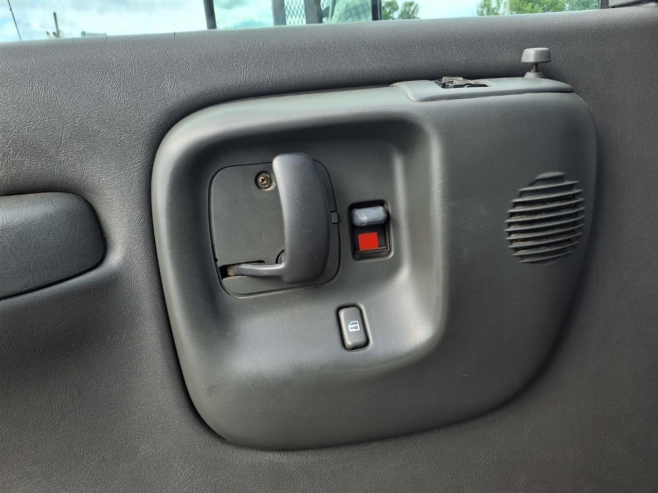 Chevrolet CC5500 Regular Cab 2WD 2005