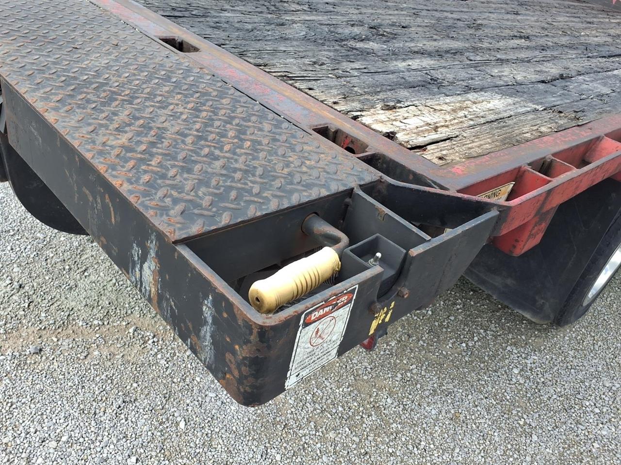 Chevrolet CC5500 Regular Cab 2WD 2005