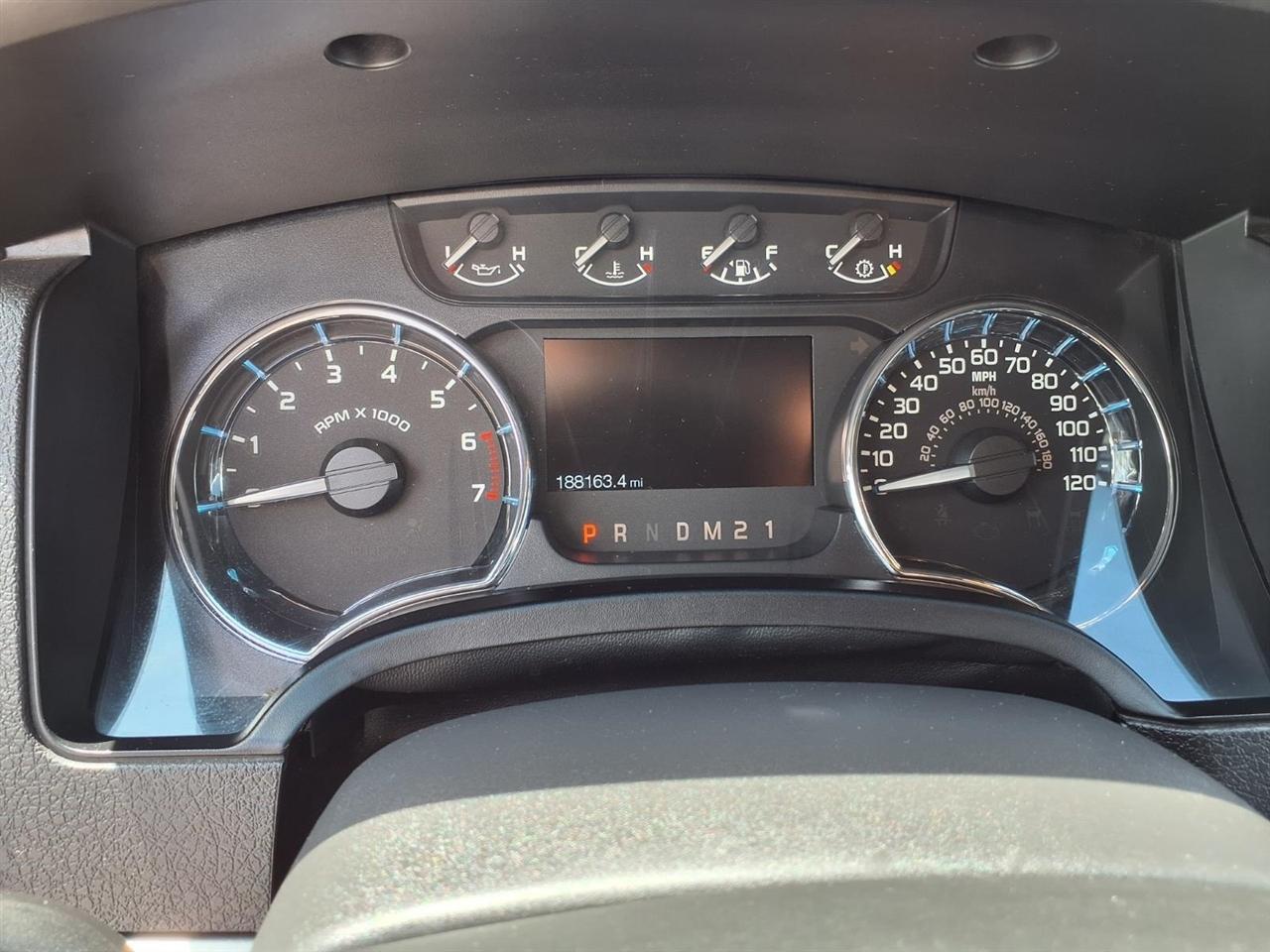 Ford F-150 4WD SuperCrew 145" Platinum 2011