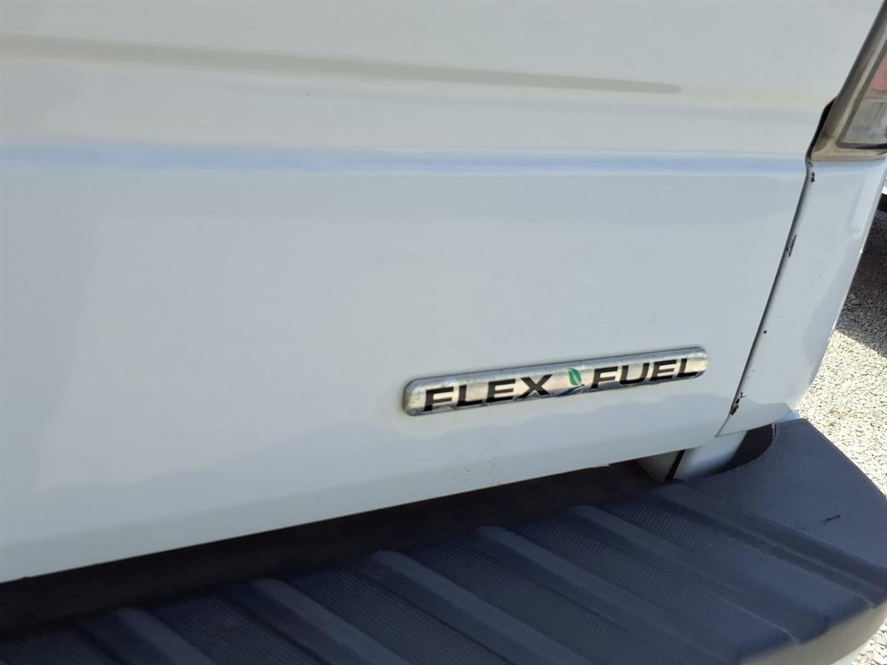 Ford F-150 4WD SuperCrew 145" Platinum 2011