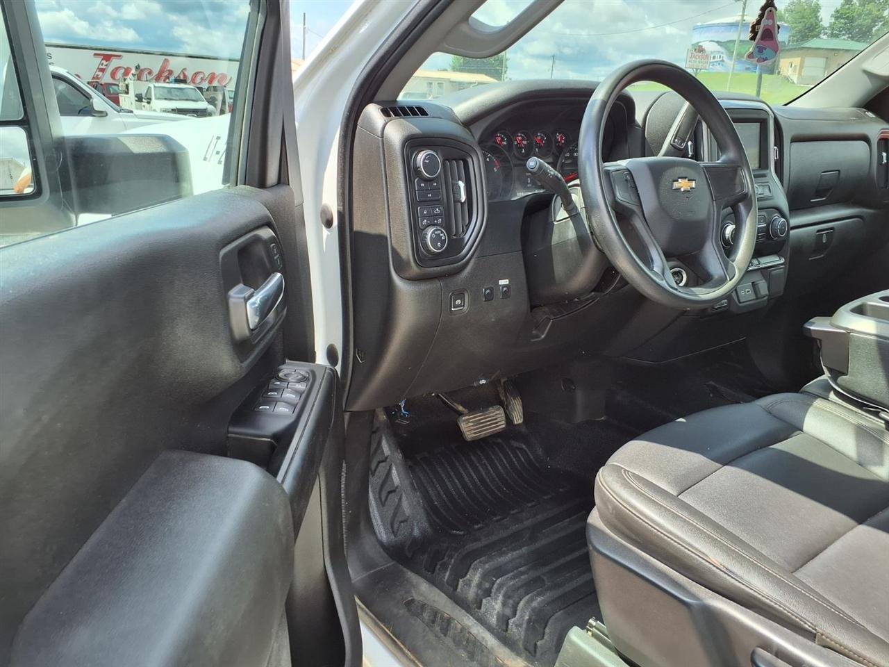 Chevrolet Silverado 3500HD 4WD Crew Cab 172" Work Truck 2024
