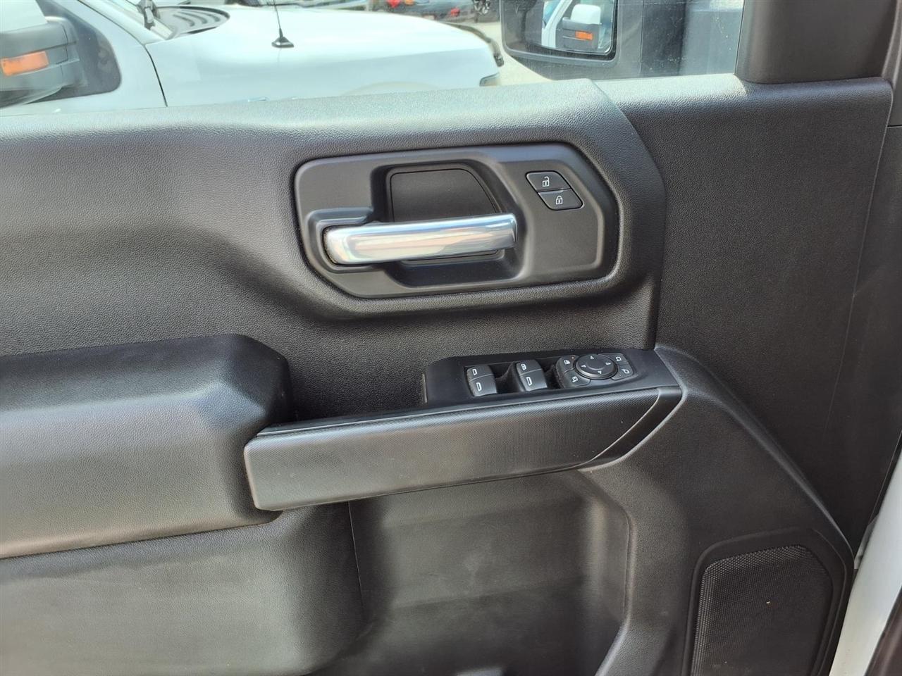 Chevrolet Silverado 3500HD 4WD Crew Cab 172" Work Truck 2024