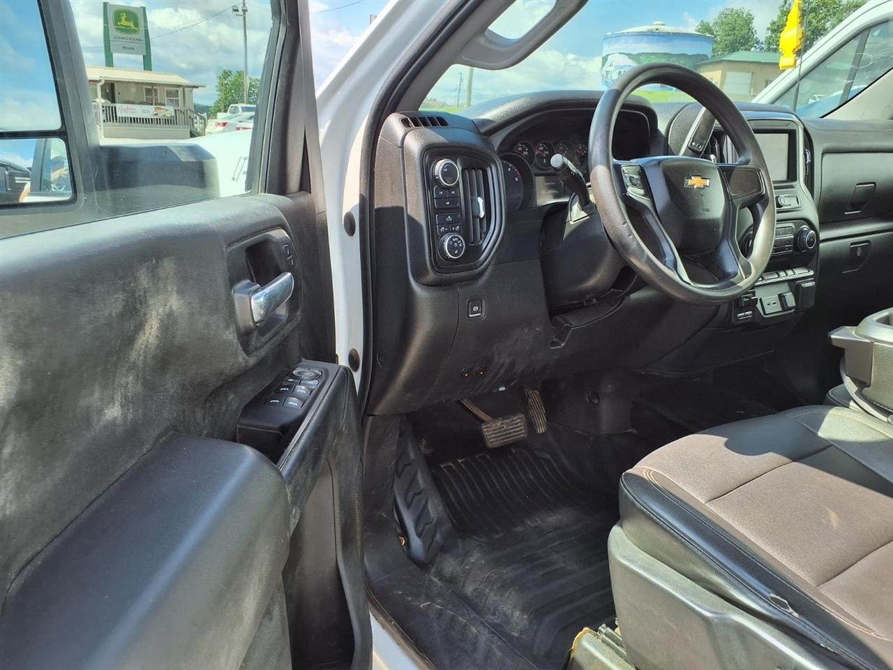 Chevrolet Silverado 3500HD 4WD Crew Cab 172" Work Truck 2022
