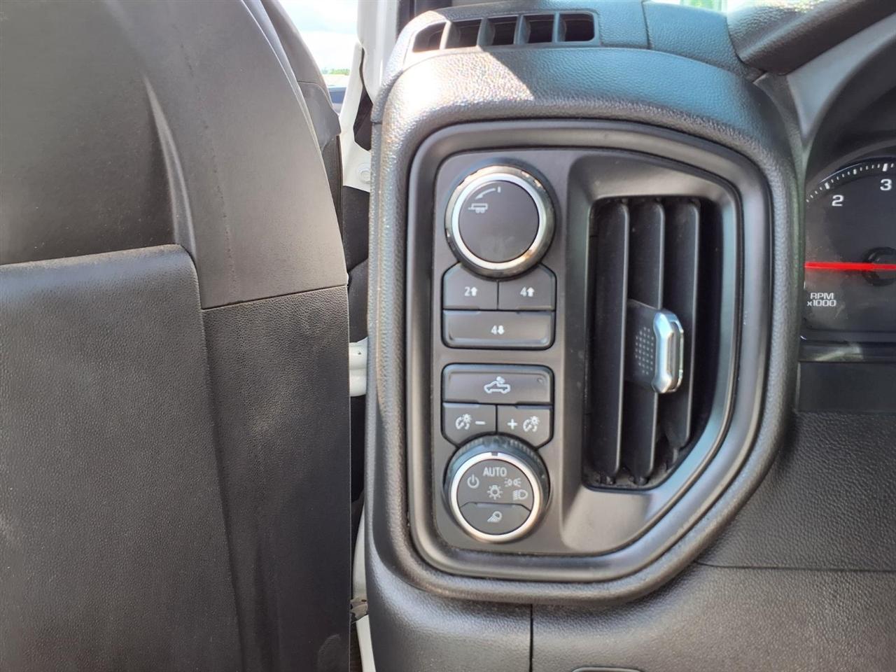 Chevrolet Silverado 3500HD 4WD Crew Cab 172" Work Truck 2022
