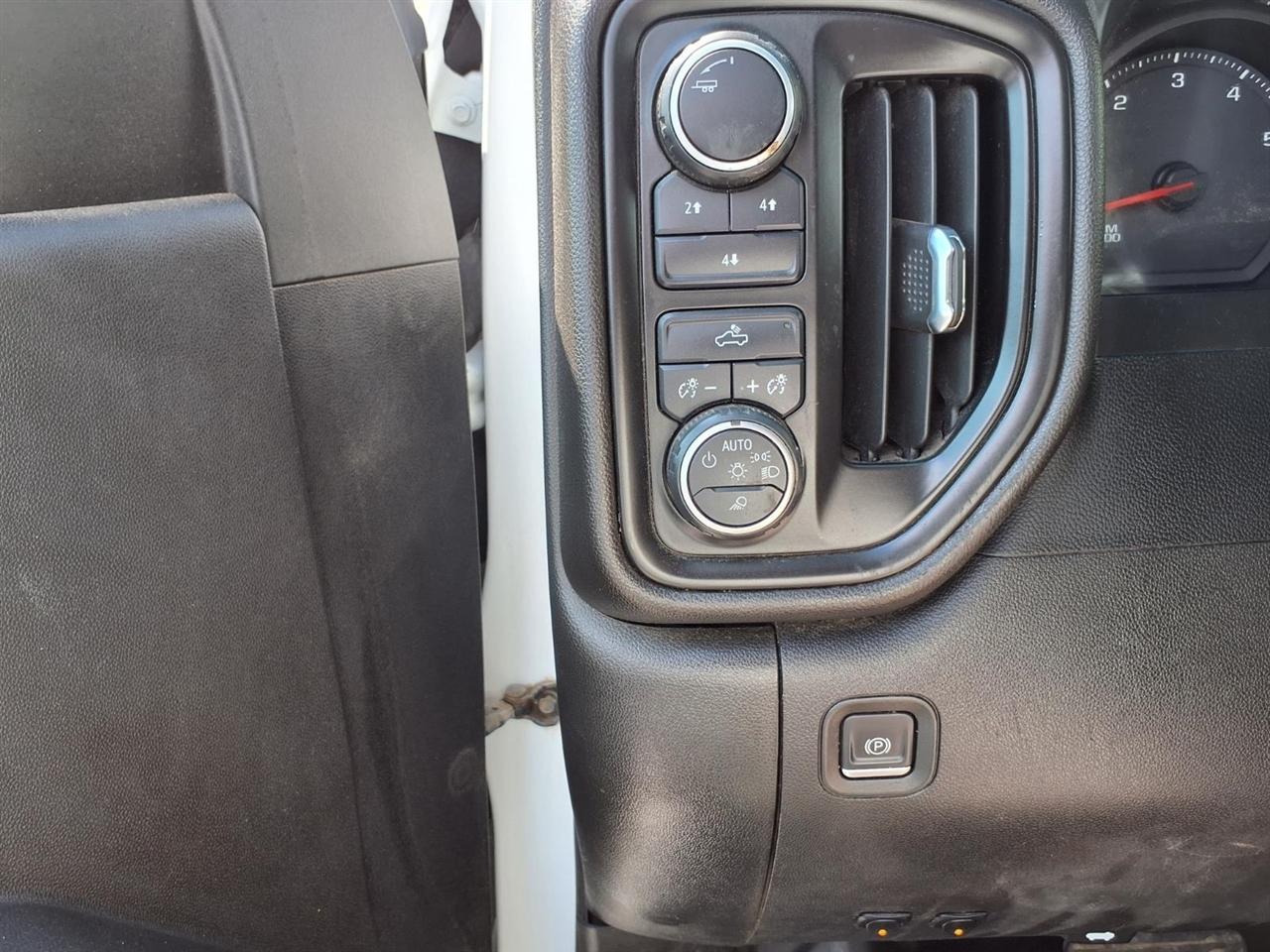 Chevrolet Silverado 3500HD 4WD Crew Cab 172" Work Truck 2022