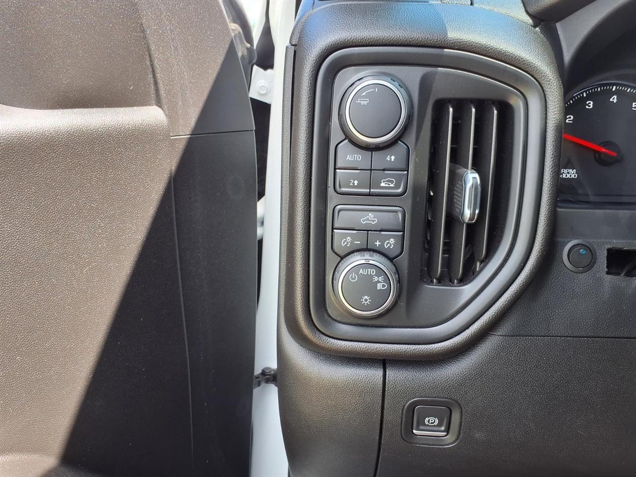 Chevrolet Silverado 1500 4WD Crew Cab 157" Work Truck 2021
