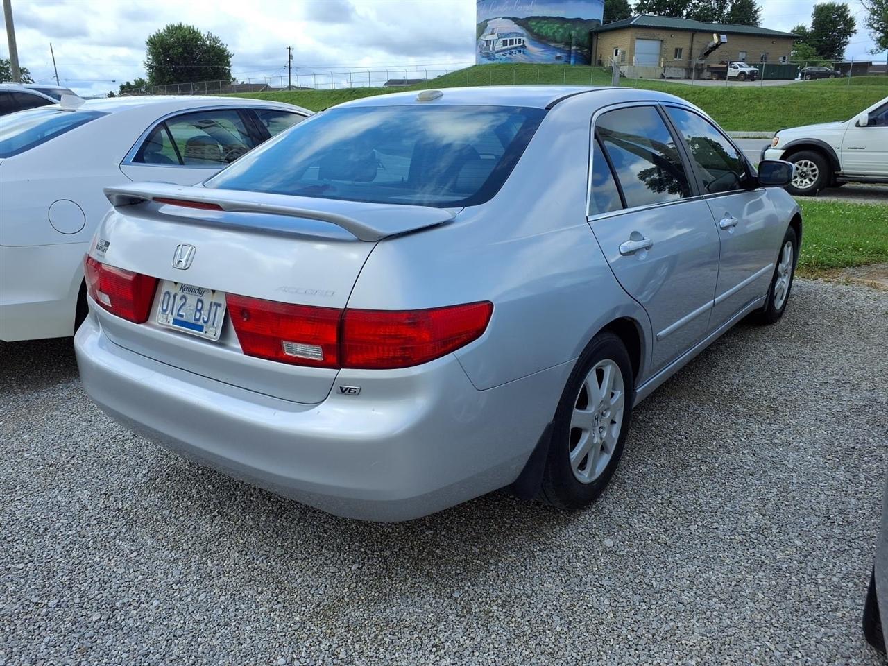 Honda Accord Sdn EX-L V6 AT 2005