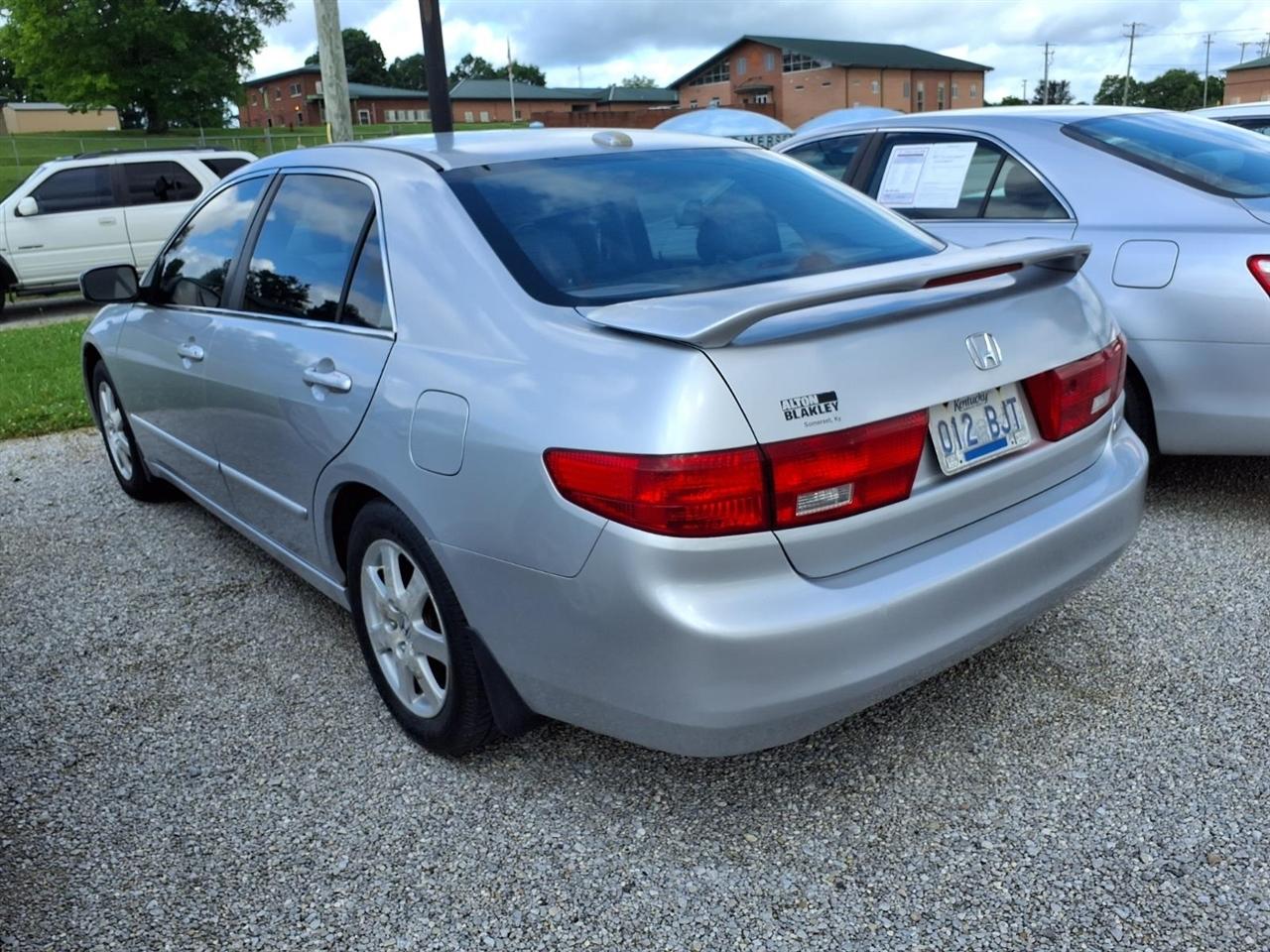 Honda Accord Sdn EX-L V6 AT 2005
