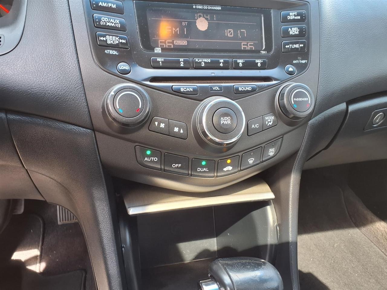Honda Accord Sdn EX-L V6 AT 2005