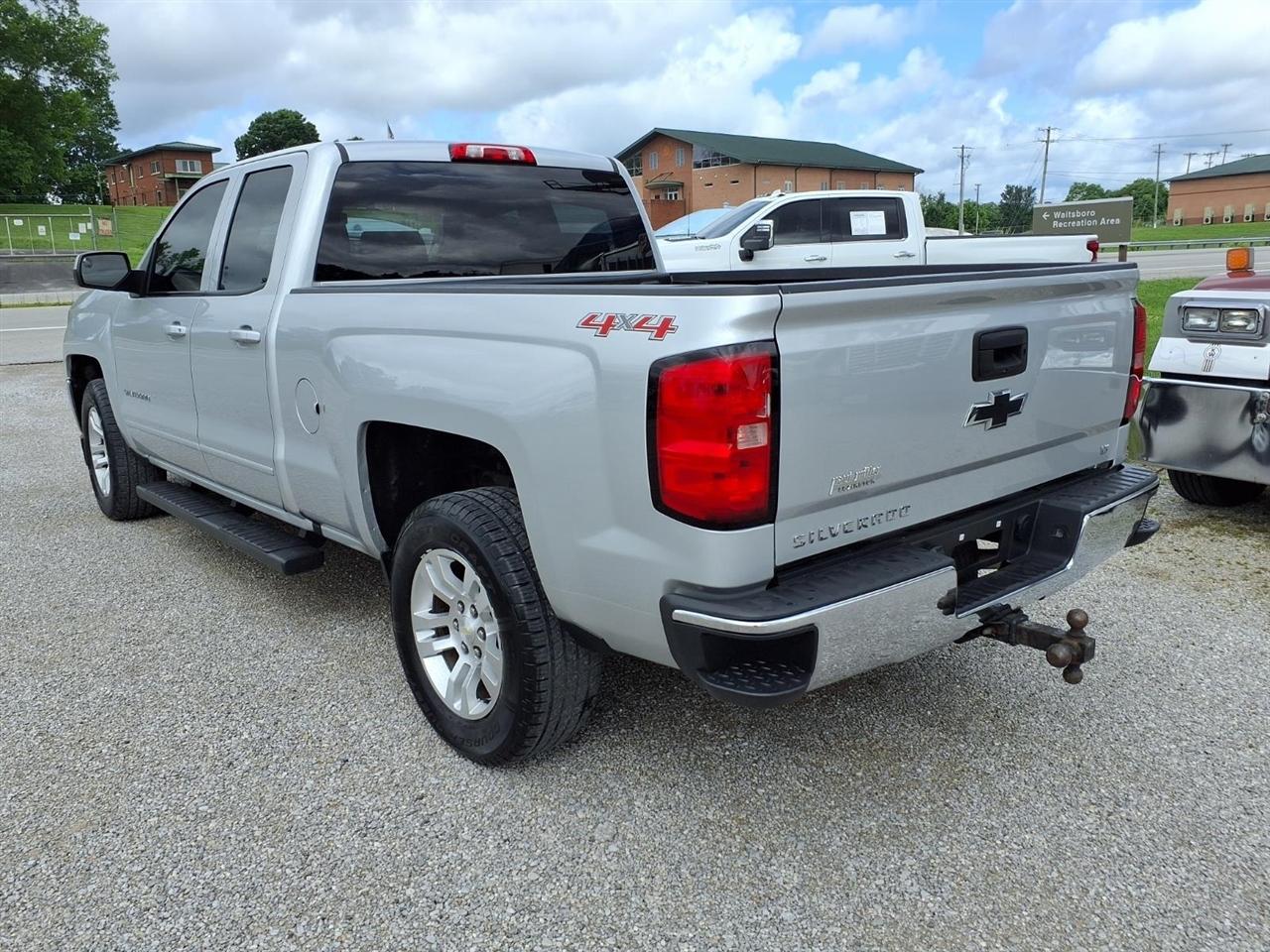 Chevrolet Silverado 1500 4WD Double Cab 143.5" LT w/1LT 2016