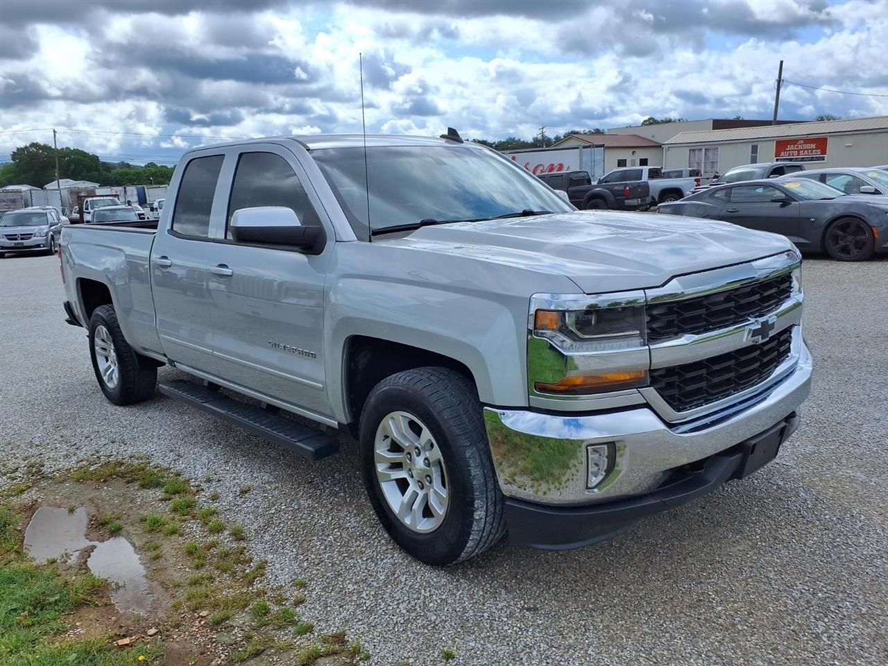 Chevrolet Silverado 1500 4WD Double Cab 143.5" LT w/1LT 2016