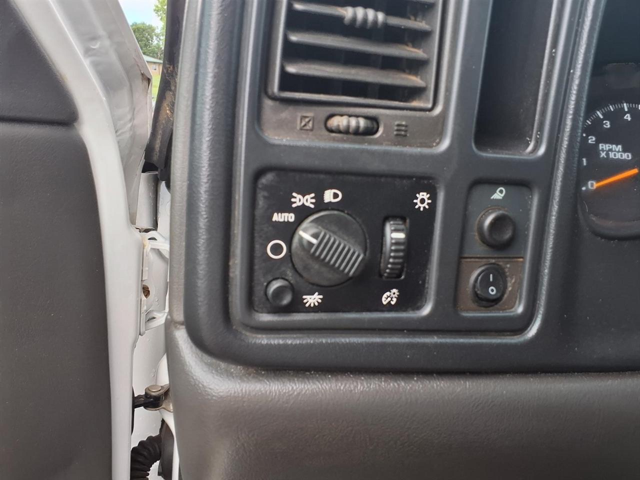 Chevrolet Silverado 2500HD Classic 4WD Crew Cab 167" Work Truck 2007