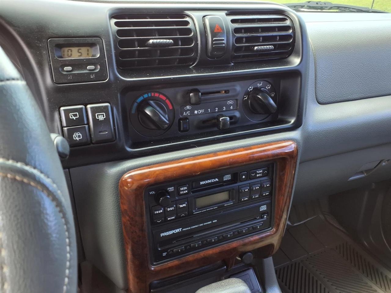 Honda Passport 4WD EX Auto w/Luxury Pkg 2000