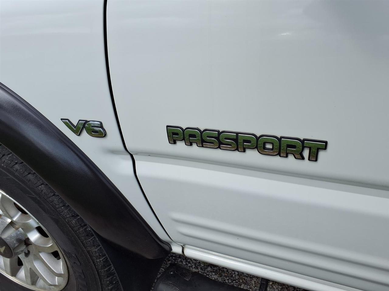 Honda Passport 4WD EX Auto w/Luxury Pkg 2000